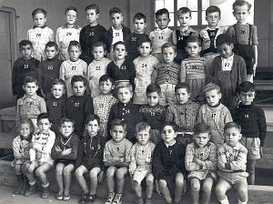 ECOLE DE LA CITE PETIT MATERNELLE 1952 N02